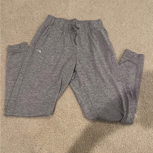 Women’s Gray Under Armor Sweats - Size XS - Picture 1 of 6